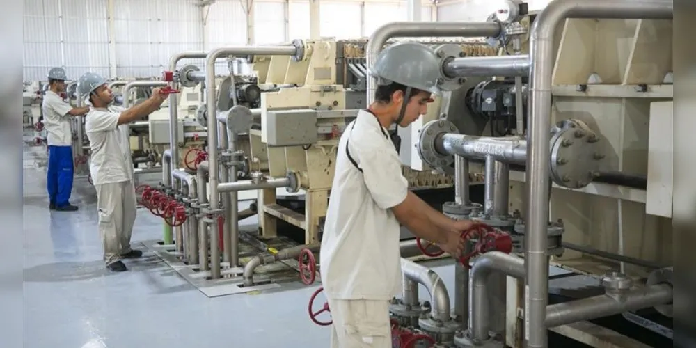 Trabalhadores em atividade fabril