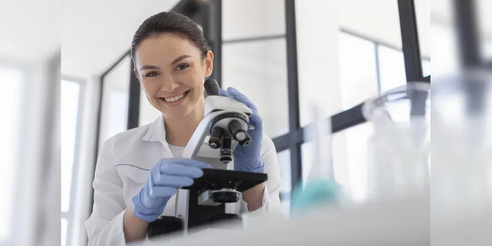 São 379 oportunidades de emprego, entre elas, está a de biomédico