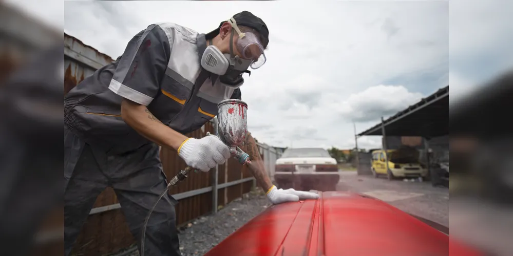 Entre as oportunidades está a de pintor industrial