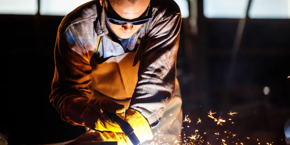 Entre as 344 oportunidades, está a de soldador