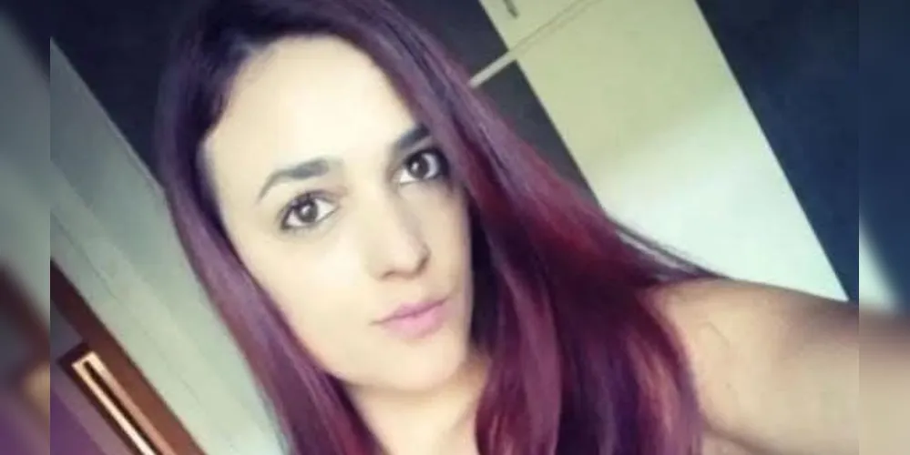 Rafaeli Lurdiani Kotzko, de 23 anos, morta a tiros em frente a sua casa