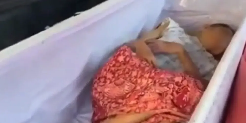 AutorUma mulher de 65 anos foi encontrada viva dentro de um caixão
