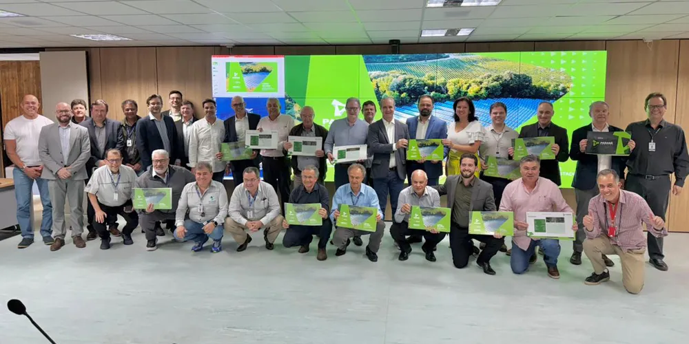 Secretaria do Planejamento do Paraná (SEPL) entregou anteprojetos de usinas fotovoltaicas para o IDR e a SEED