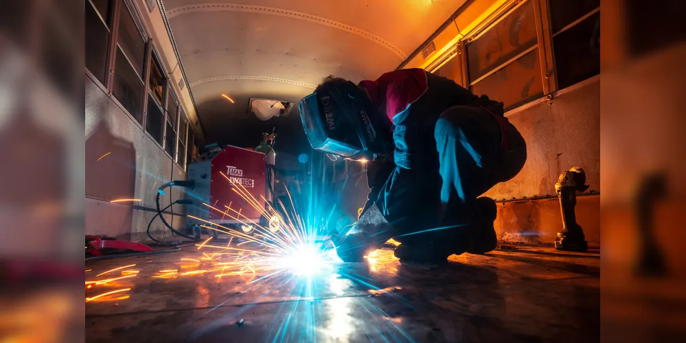 Agência do Trabalhador de Ponta Grossa oferece vaga como soldador nesta quarta-feira