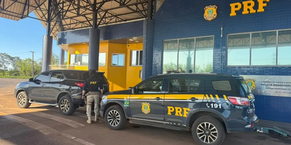 O veículo foi recuperado pelos agentes