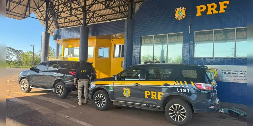 O veículo foi recuperado pelos agentes