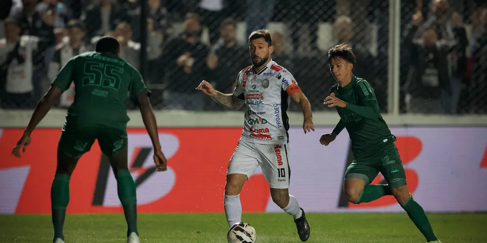 Boschilia é o artilheiro do Fantasma na Série B com nove gols