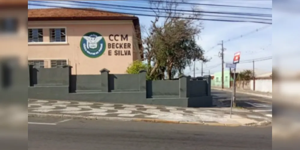 O colégio está localizado na avenida Visconde de Taunay