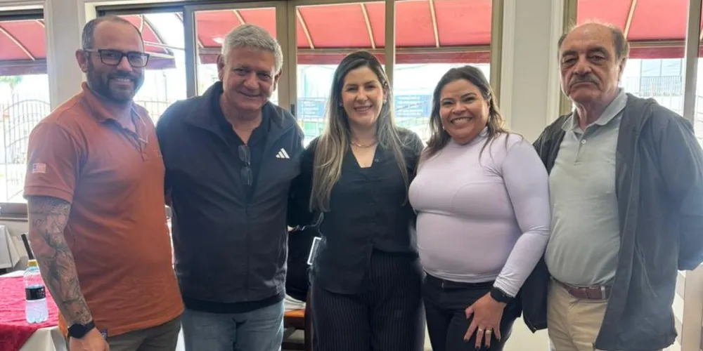 Maxsuelly Lipke, Márcio Bonasso e Ana Cláudia Carvalho foram recebidos pelos assessores Odilon e Rose
