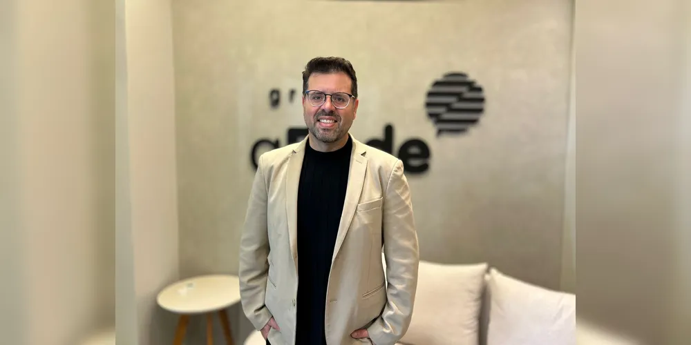 O CEO da Time Planning, Robson Ribeiro dos Santos, explica que a empresa tem capacidade de atender de grades a pequenas indústrias