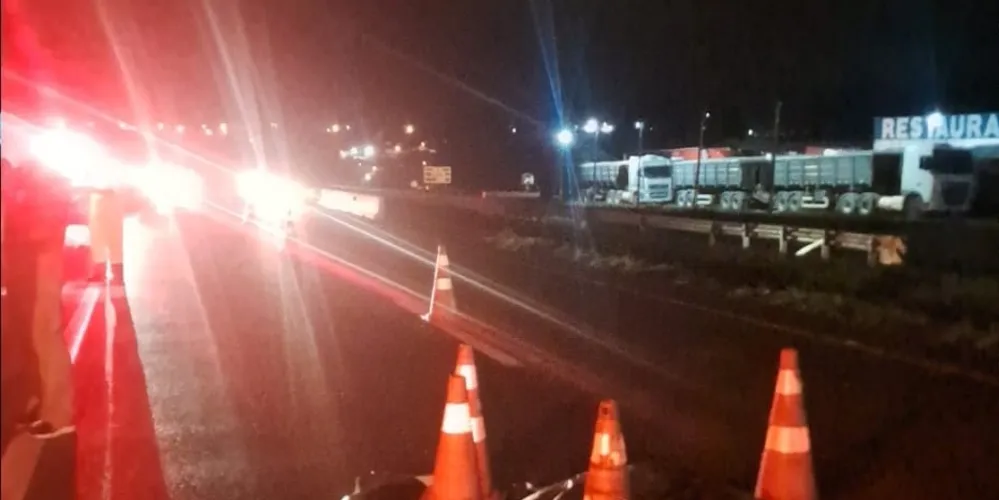 Segundo a Polícia Rodoviária Estadual, o veículo envolvido no atropelamento não foi identificado