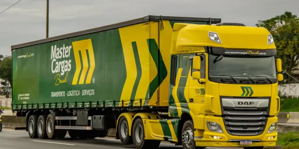Caminhão da Master Cargas Brasil