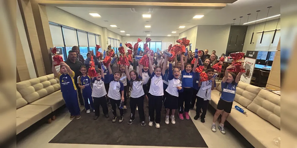 Ao todo, mais de 70 convidados estiveram presentes no evento, entre alunos, professores, autoridades e parceiros