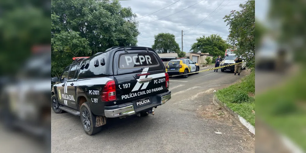 Equipes da Polícia Civil e Militar estiveram no local