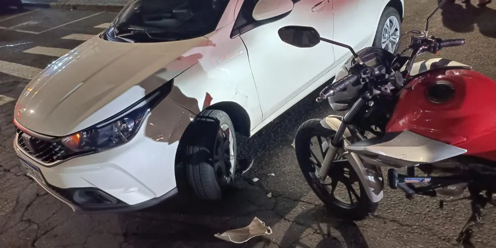 A colisão ocorreu por volta das 20 horas da noite