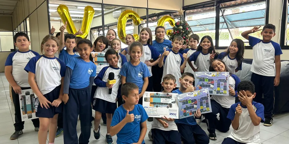 Alunos puderam conhecer variados setores e conversar com profissionais da empresa, construindo valiosos aprendizados