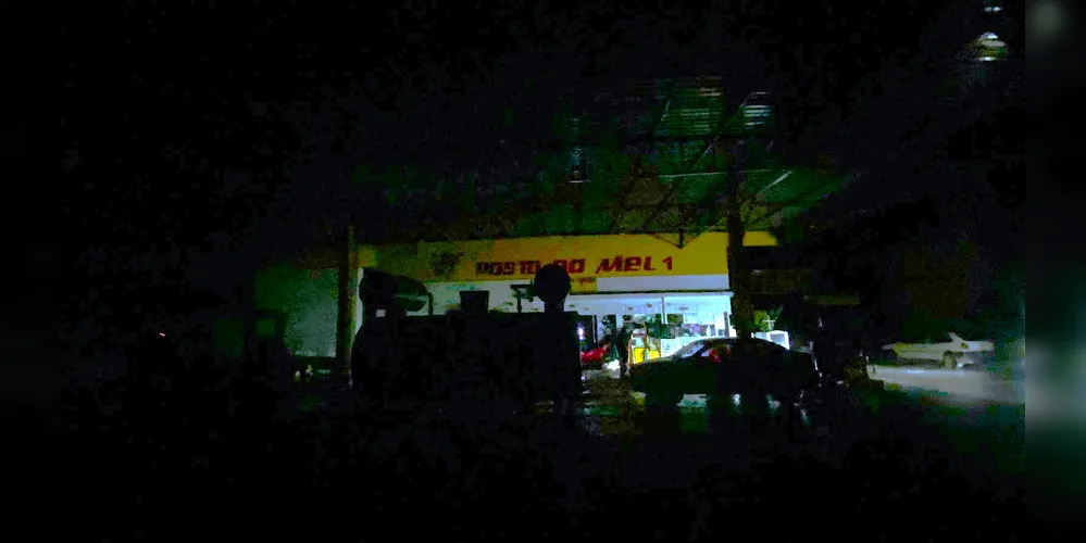 A força da precipitação teria causado um curto-circuito em um transformador e deixado os imóveis da região sem energia elétrica