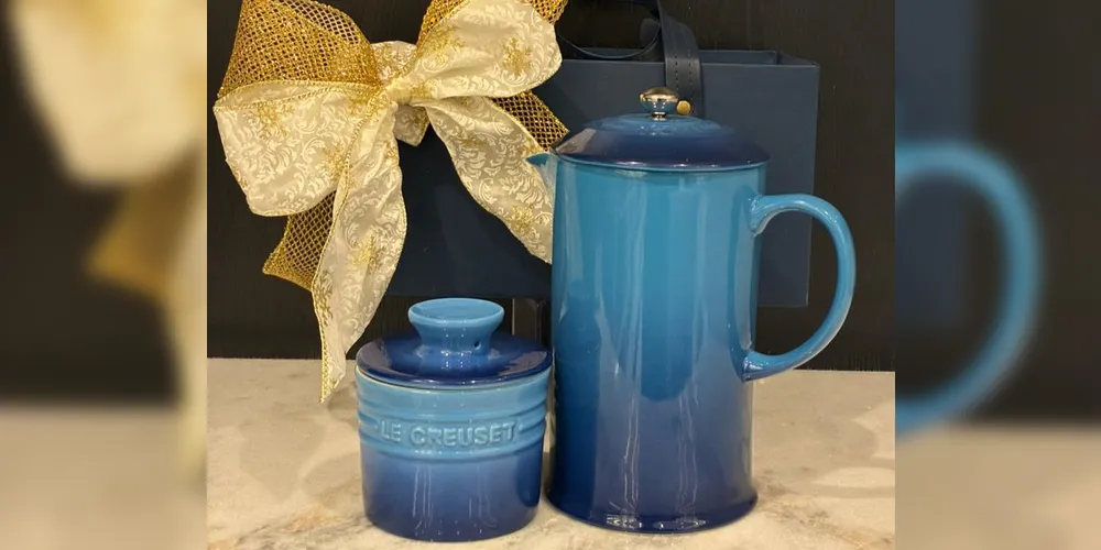 Clássico, elegante e atemporal. Este kit reúne uma prensa francesa Le Creuset e uma manteigueira Le Creuset, criando um ritual de café da manhã inspirado no lifestyle europeu. É uma combinação que une design, tradição e a qualidade inconfundível da Le Creuset.