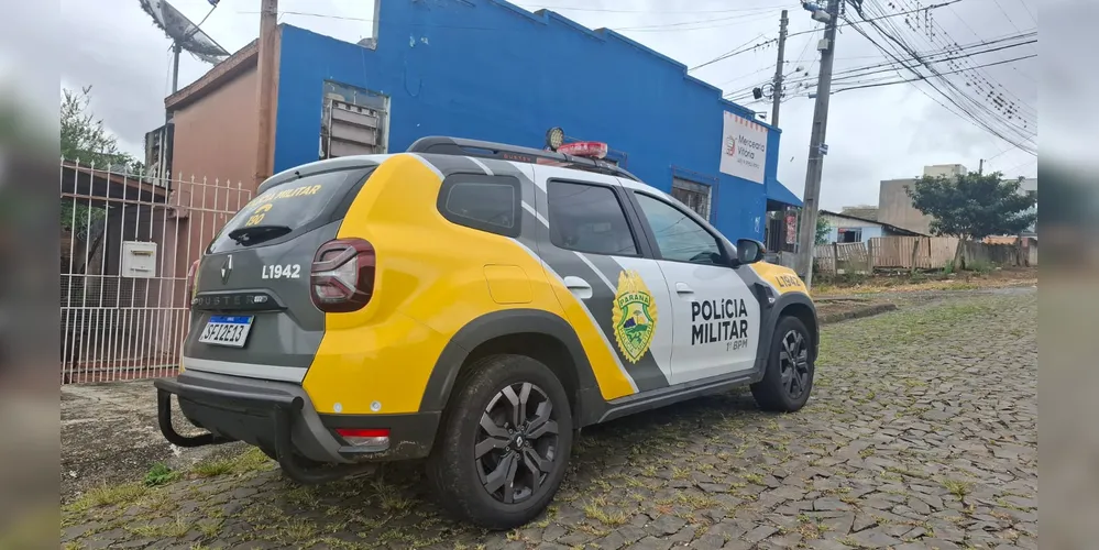 A vítima, que seria o alvo dos disparos, foi levada para a 13ª Subdivisão Policial para os devidos esclarecimentos