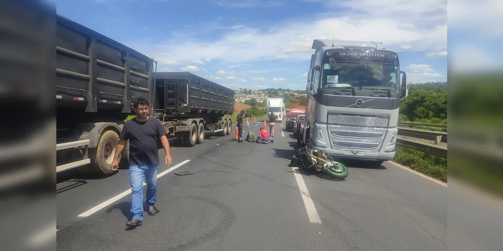 Motorista do caminhão saiu ileso e o motociclista foi encaminhado a UPA Santa Paula