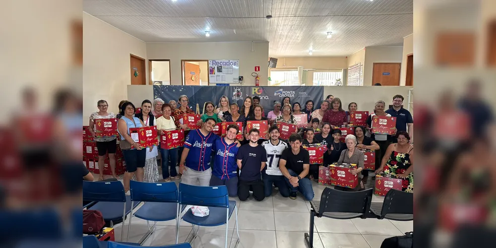 350 pessoas foram beneficiadas, entre crianças, adolescentes e idosos que participaram do espetáculo