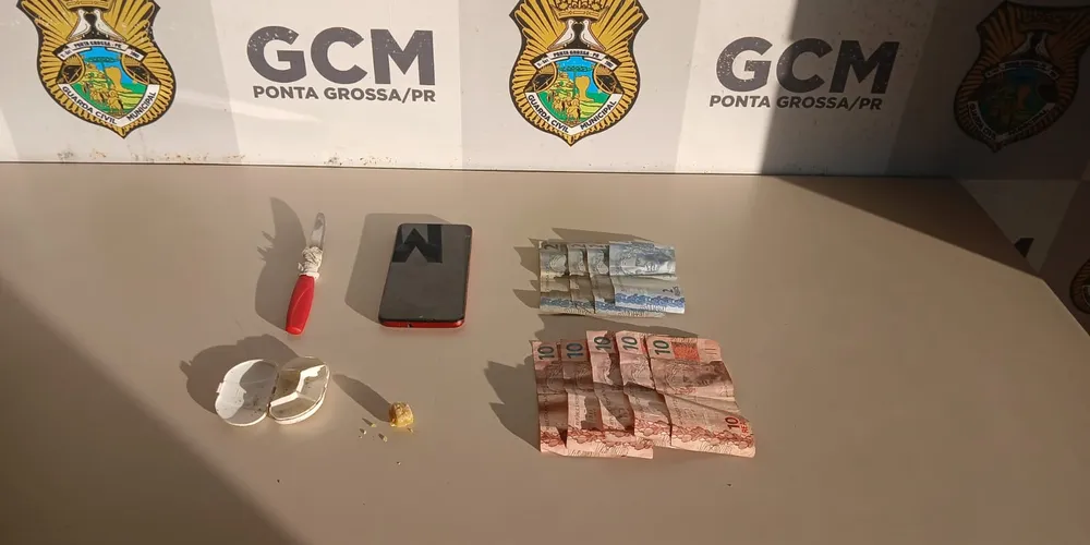 O abordado optou por permanecer em silêncio.