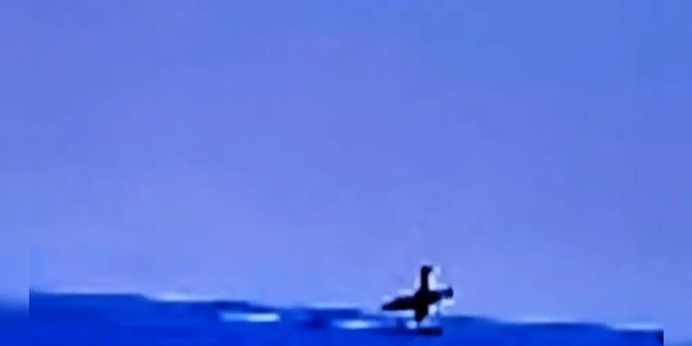 Avião caiu no mar por volta de 12h30
