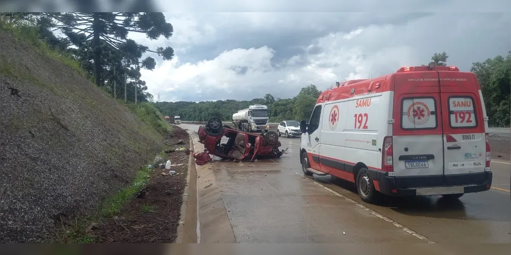 Ele foi atendido no local e encaminhado pelo Serviço de Atendimento Móvel de Urgência (Samu) para unidade hospitalar