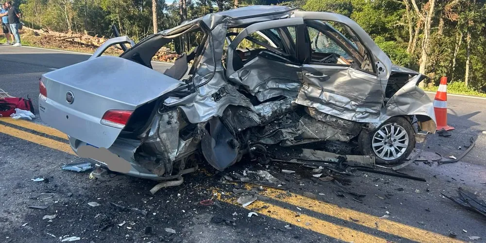 Os quatro ocupantes do Honda ficaram gravemente feridos