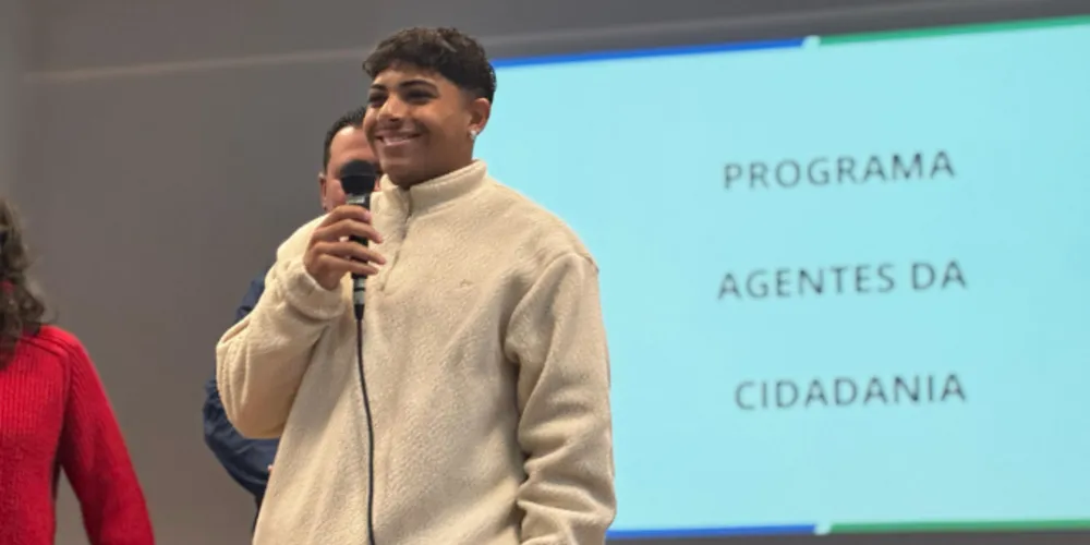 O programa oferece a oportunidade de jovens atuarem diretamente na comunidade