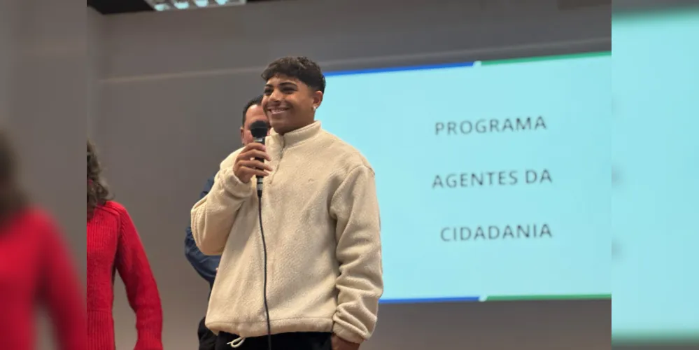 O programa oferece a oportunidade de jovens atuarem diretamente na comunidade