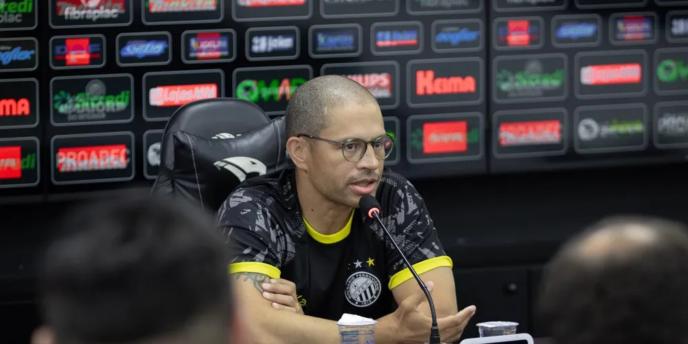 Alex prestou esclarecimentos sobre planejamento de 2026 em uma coletiva de imprensa nesta sexta-feira (21)