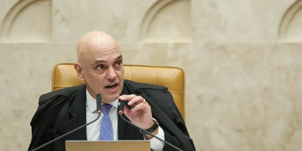 Para o ministro Alexandre de Moraes, a violação da tornozeleira e a convocação de vigília demonstraram urgência da prisão preventiva