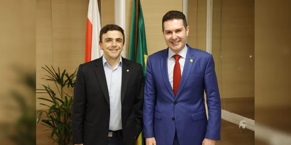 Deputado federal Aliel Machado (PV) ao lado do ministro das Cidades do Brasil, Jader Barbalho Filho