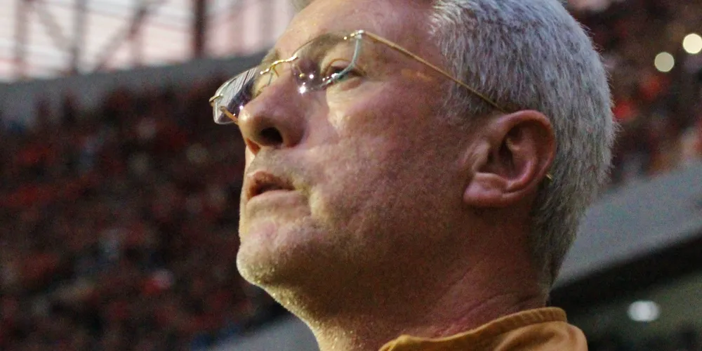 Odair Hellmann chegou ao Athletico Paranaense em maio de 2025