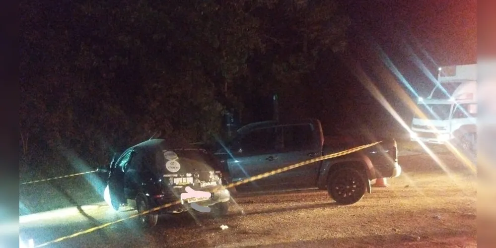 Acidente envolveu um Corsa e uma Amarok