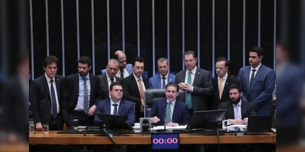 Câmara aprovou PL da dosimetria que reduz penas de Bolsonaro e de condenados do 8/1