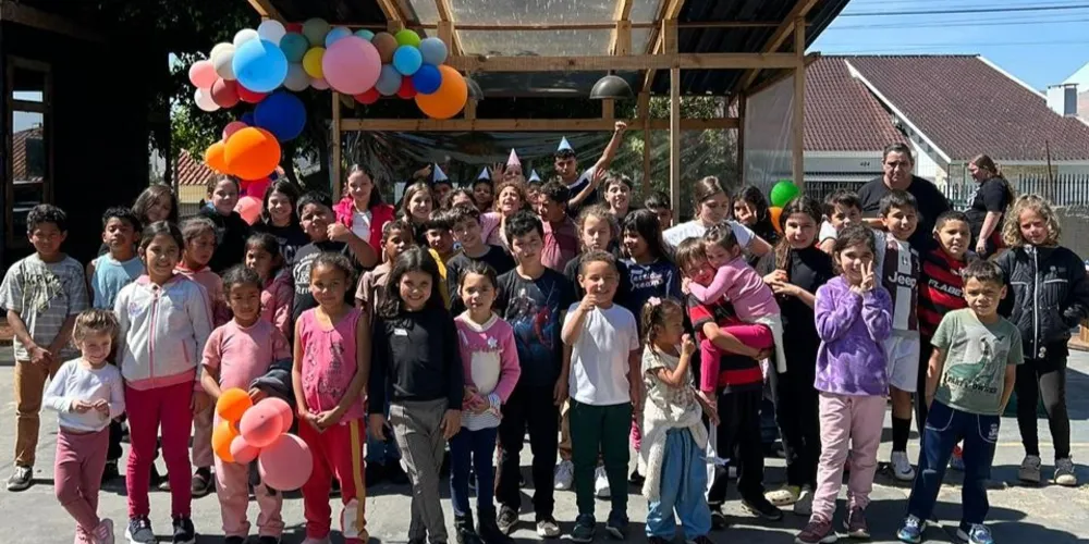 O projeto Celeiro realizará a Cantata de Natal com mais de setenta crianças ente 4 a 14 anos neste domingo, 7, na Casa da Adoração