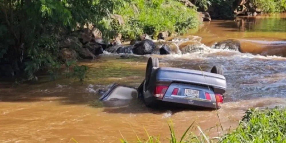 Veículo era conduzido grupo de mulheres