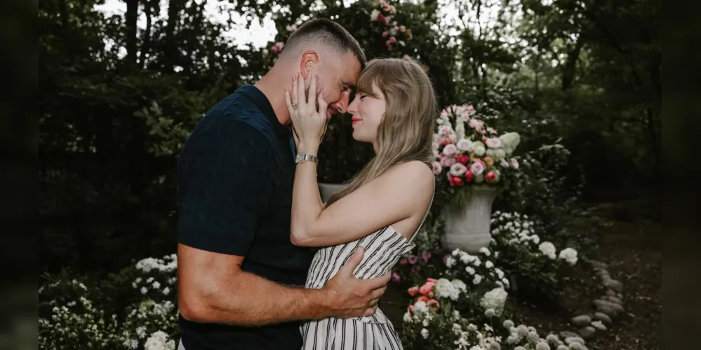 Taylor Swift (Sagitário) e Travis Kelce (Libra)