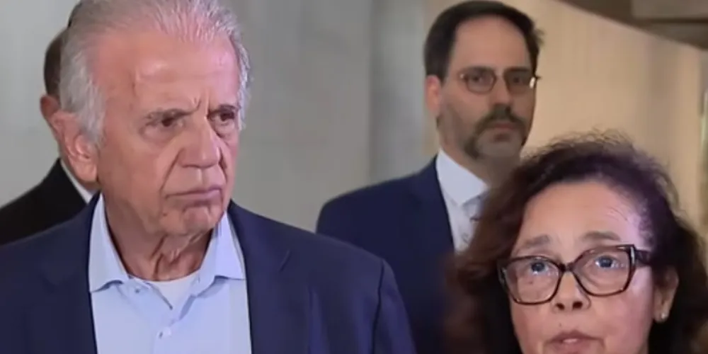 Mais cedo, o Palácio do Itamaraty sediou uma reunião de emergência convocada