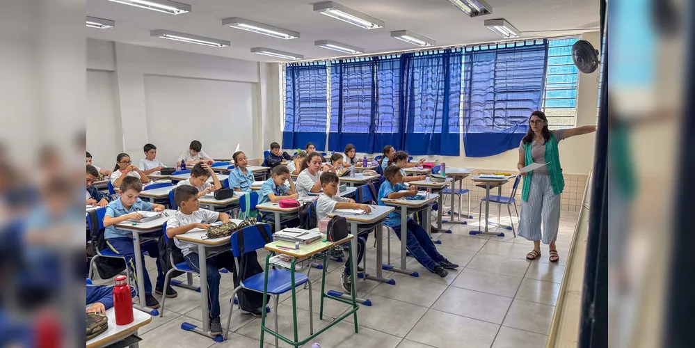 Educação fará consultas para implementar novos colégios cívico-militares em novembro