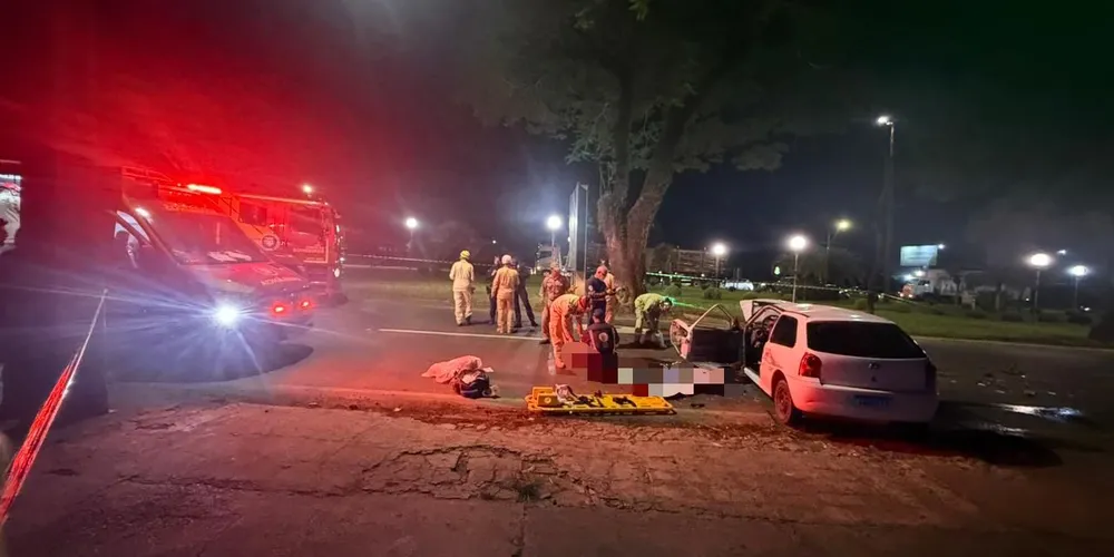 O grave acidente desta terça-feira (23) envolveu um carro e um caminhão na avenida Visconde de Mauá
