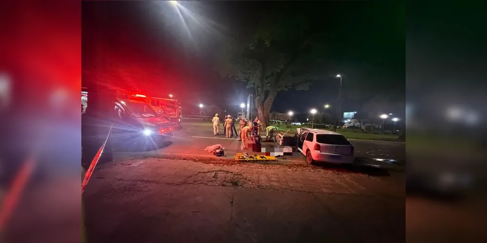 O grave acidente desta terça-feira (23) envolveu um carro e um caminhão na avenida Visconde de Mauá