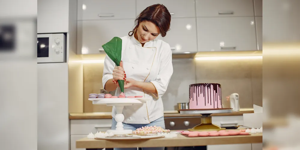 Entre as 442 oportunidades de emprego em Ponta Grossa, está a de confeiteiro