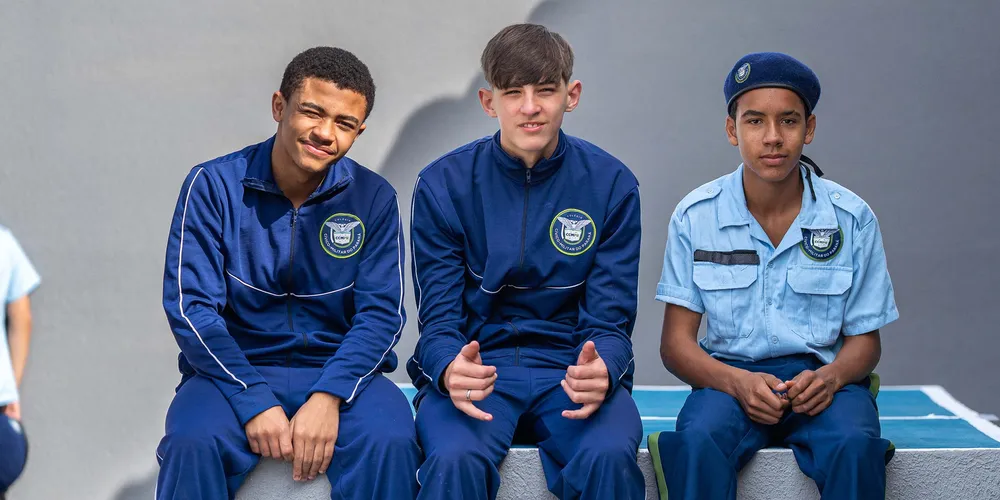 As votações começaram nesta segunda-feira (17), acontecem das 8h até às 22h nas próprias unidades de ensino e vão até terça-feira (18)