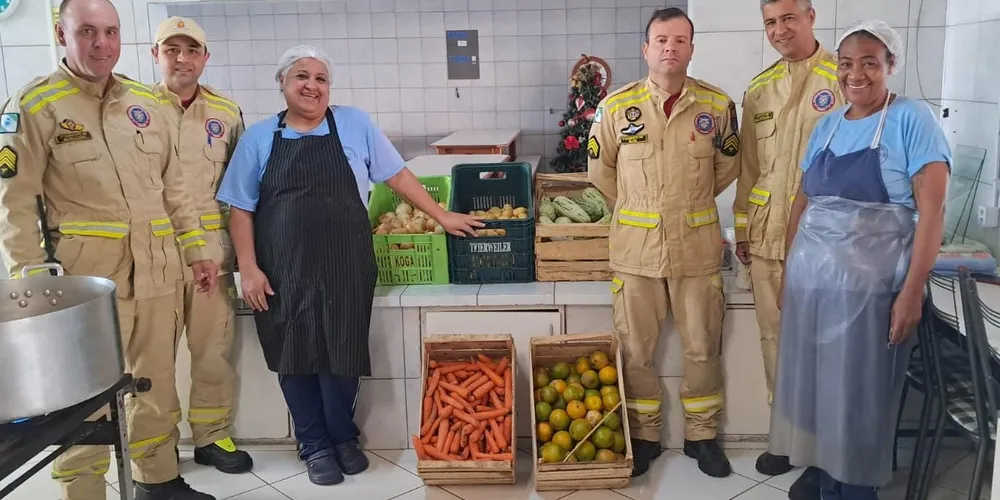 O Corpo de Bombeiros de Ponta Grossa realiza doações mensais para as entidades de caridade e acolhimento em Ponta Grossa