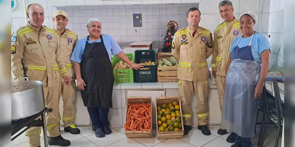 O Corpo de Bombeiros de Ponta Grossa realiza doações mensais para as entidades de caridade e acolhimento em Ponta Grossa