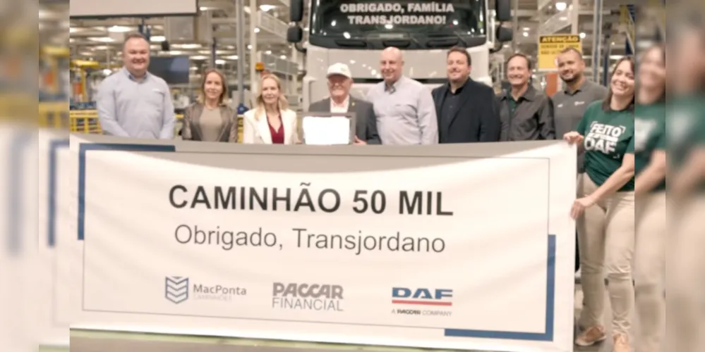 A DAF celebrou a conquista com o caminhão de número 50 mil
