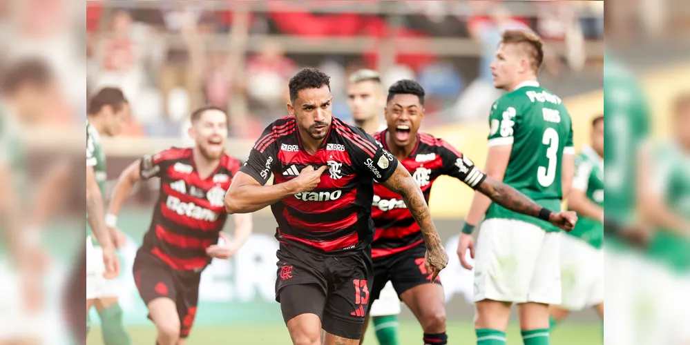 Danilo comemora gol do título do Flamengo na final da Libertadores